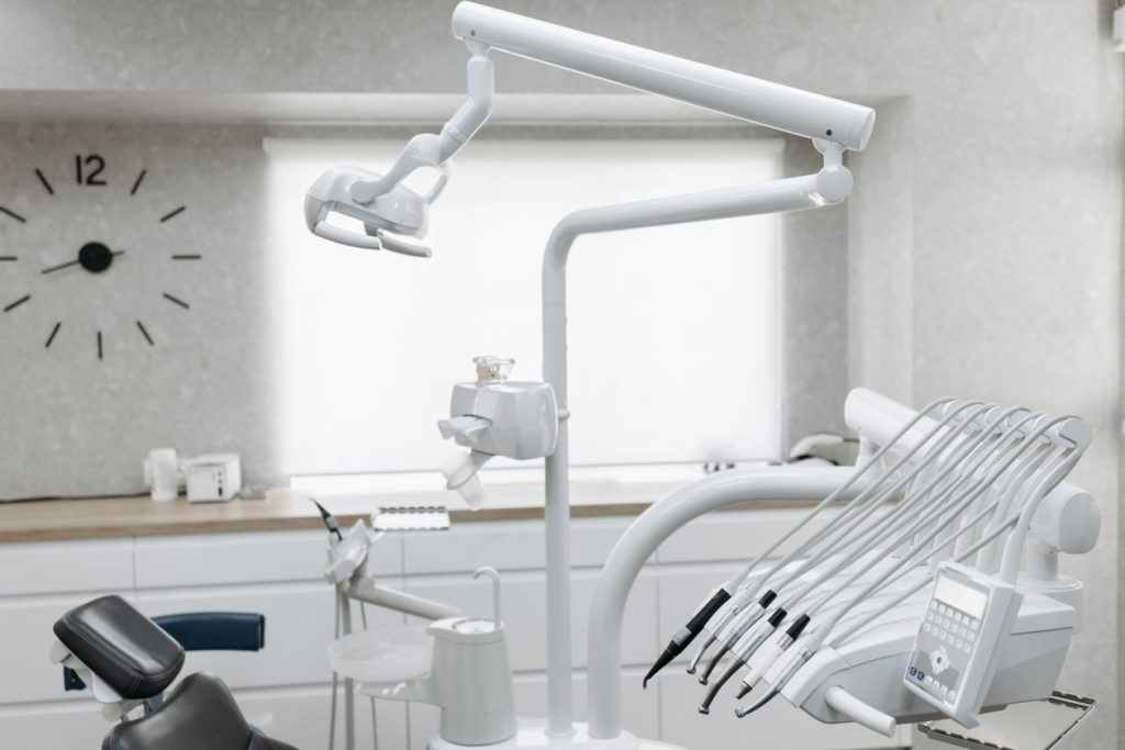 Diş kliniğinde tedavi odası